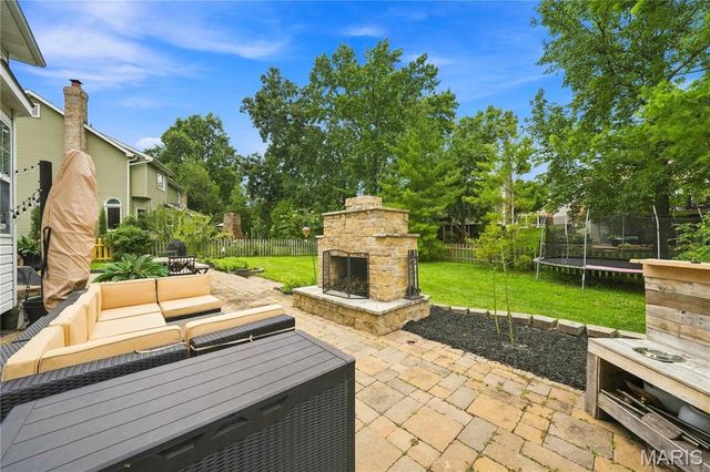 429 Beacon Point Lane, Wildwood, MO 63040