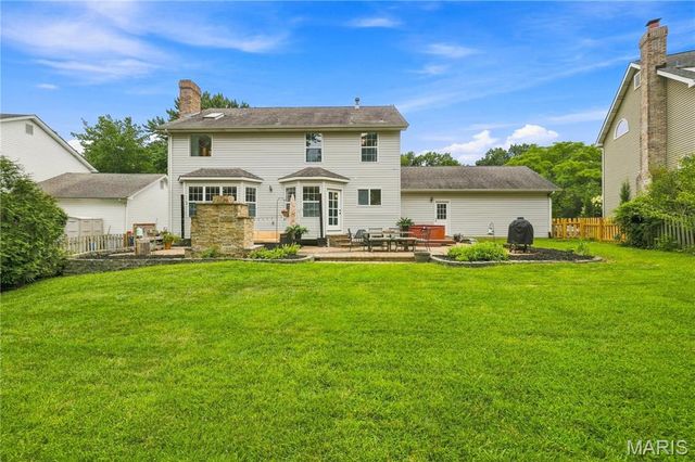 429 Beacon Point Lane, Wildwood, MO 63040