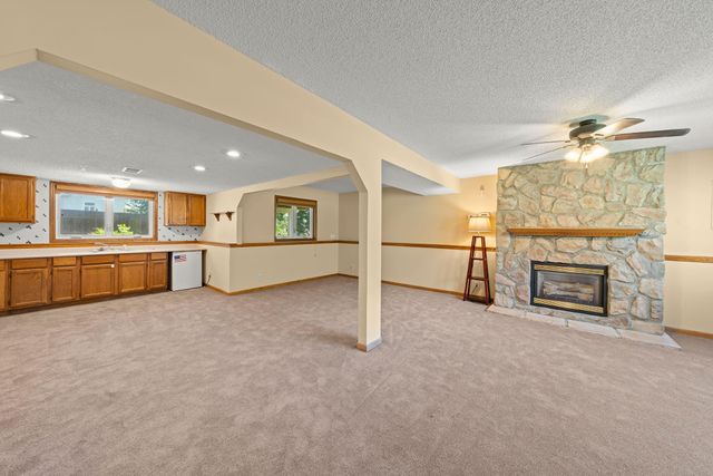 17446 Goldenview Avenue, Lakeville, MN 55044