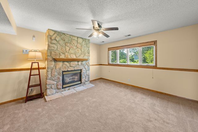 17446 Goldenview Avenue, Lakeville, MN 55044