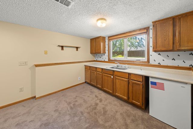 17446 Goldenview Avenue, Lakeville, MN 55044