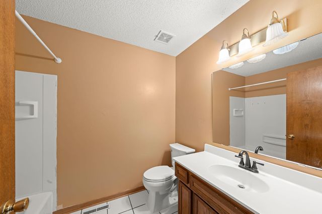 17446 Goldenview Avenue, Lakeville, MN 55044
