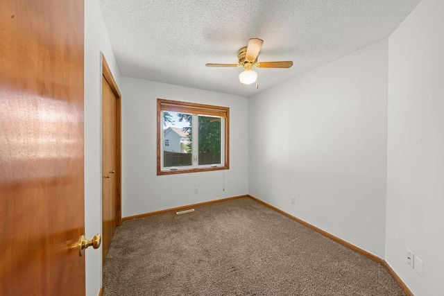 17446 Goldenview Avenue, Lakeville, MN 55044