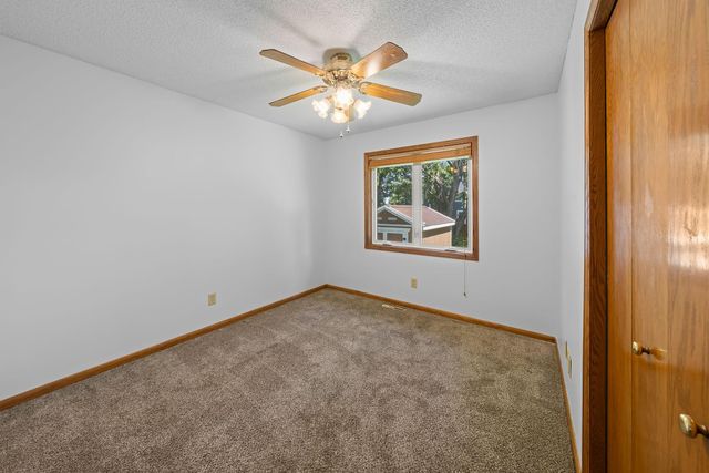 17446 Goldenview Avenue, Lakeville, MN 55044