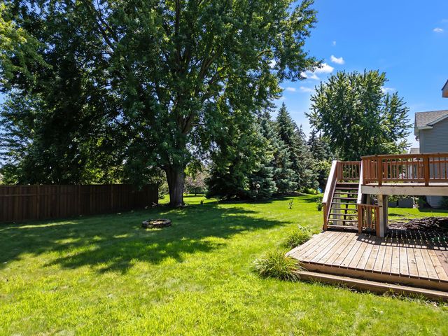 17446 Goldenview Avenue, Lakeville, MN 55044