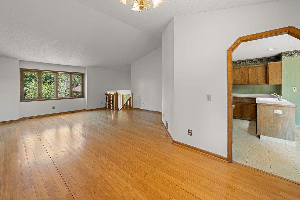 17446 Goldenview Avenue, Lakeville, MN 55044 — photo 3