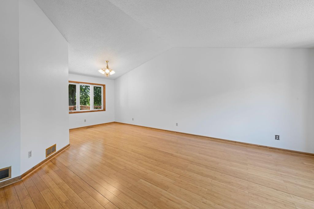 17446 Goldenview Avenue, Lakeville, MN 55044 — photo 4