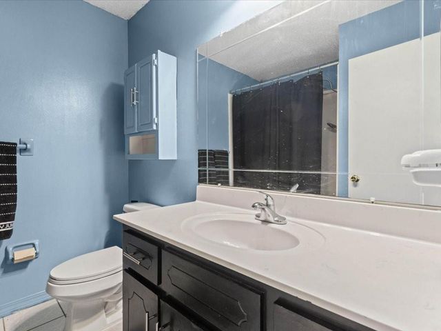 6875 Williamsburg Court, Irvington, AL 36544