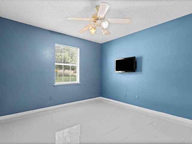 6875 Williamsburg Court, Irvington, AL 36544