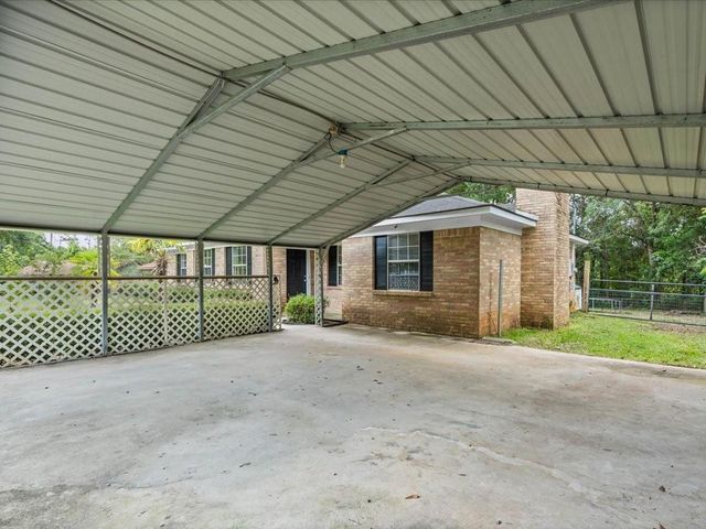 6875 Williamsburg Court, Irvington, AL 36544