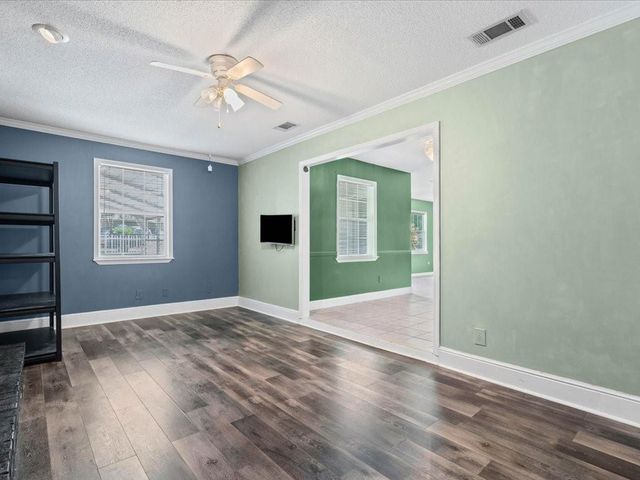 6875 Williamsburg Court, Irvington, AL 36544