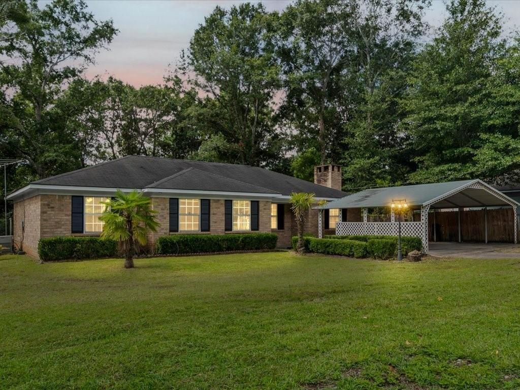 6875 Williamsburg Court, Irvington, AL 36544