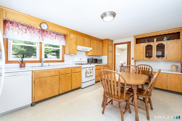 632 Circular Avenue, Hamden, CT 06514