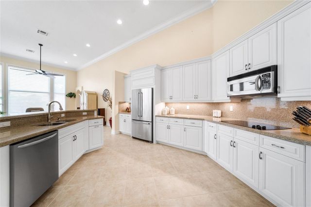 7878 NW 111th Way, Parkland, FL 33076