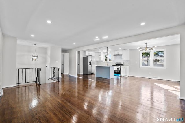 47 Williamson Road, Hamden, CT 06517