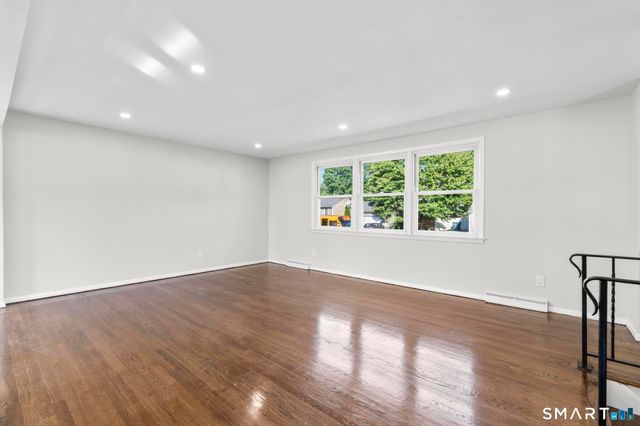 47 Williamson Road, Hamden, CT 06517