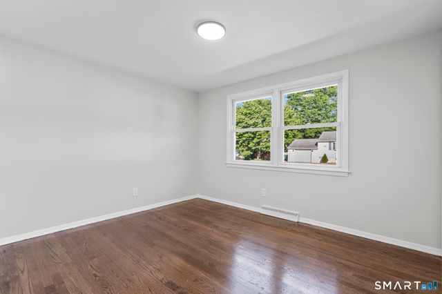 47 Williamson Road, Hamden, CT 06517