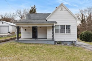 2729 Barton St, Knoxville, TN 37917
