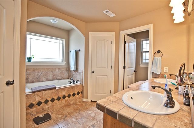 1804 Sequoia Street, Bentonville, AR 72713