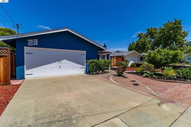3938 Harvard Ct, Livermore, CA 94550