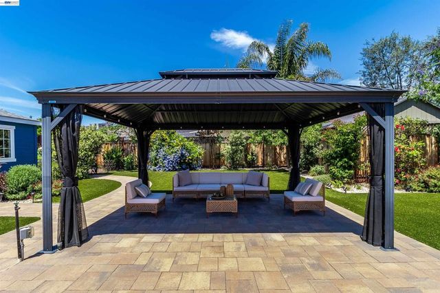 3938 Harvard Ct, Livermore, CA 94550