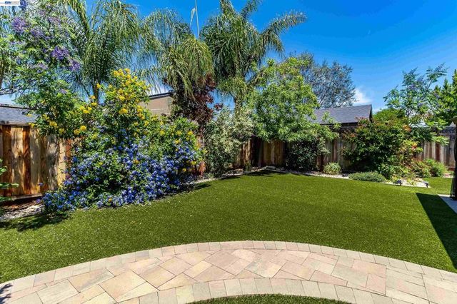 3938 Harvard Ct, Livermore, CA 94550