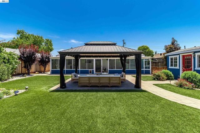 3938 Harvard Ct, Livermore, CA 94550
