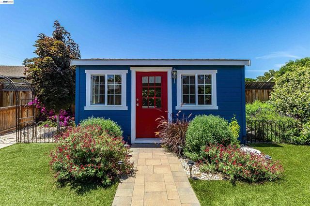 3938 Harvard Ct, Livermore, CA 94550