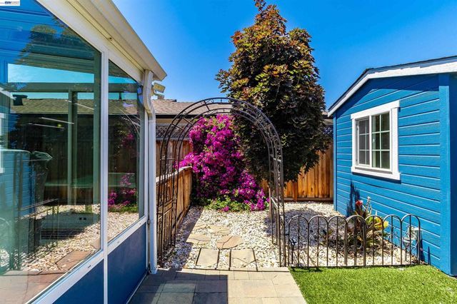 3938 Harvard Ct, Livermore, CA 94550