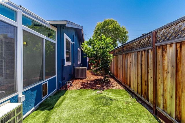3938 Harvard Ct, Livermore, CA 94550