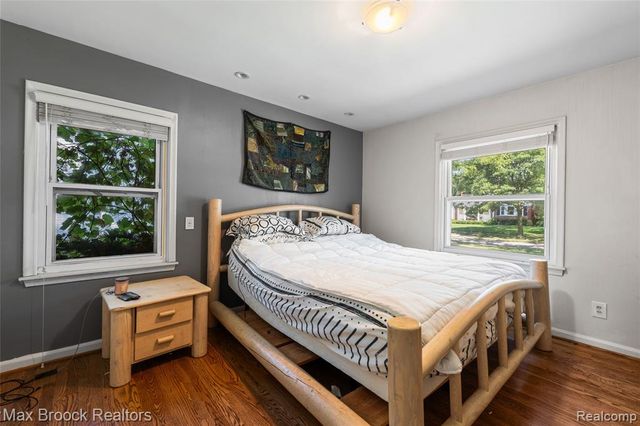 18135 Kinross Avenue, Beverly Hills, MI 48025