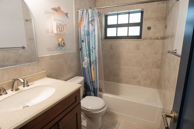 2366 SW 70th Way 4, Davie, FL 33317