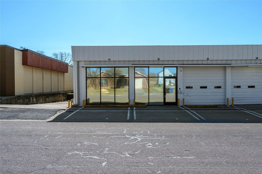 714 W Chestnut Street W, Denison, TX 75020