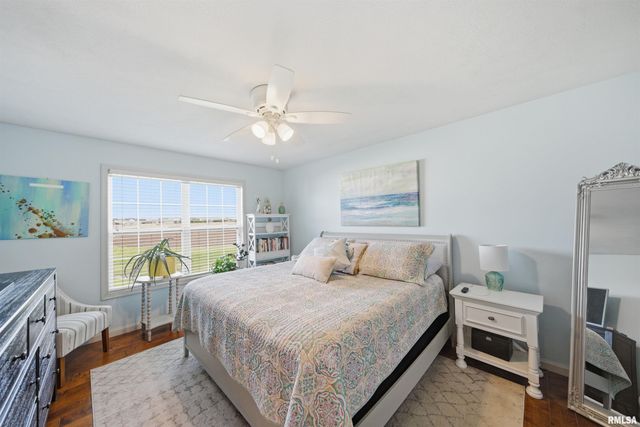 1423 CALVIN Drive, Washington, IL 61571