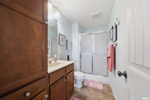 1423 CALVIN Drive, Washington, IL 61571