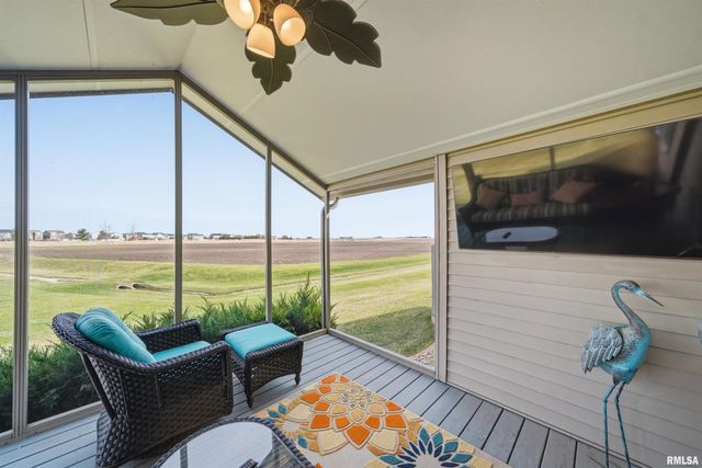 1423 CALVIN Drive, Washington, IL 61571