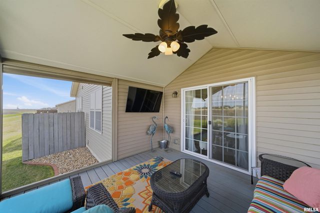 1423 CALVIN Drive, Washington, IL 61571