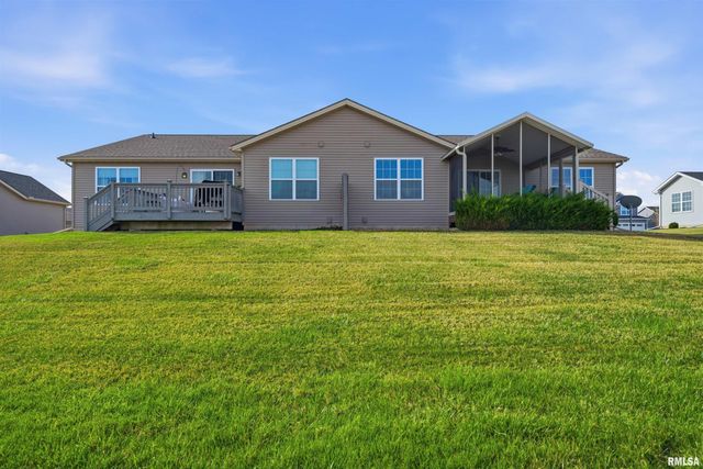 1423 CALVIN Drive, Washington, IL 61571