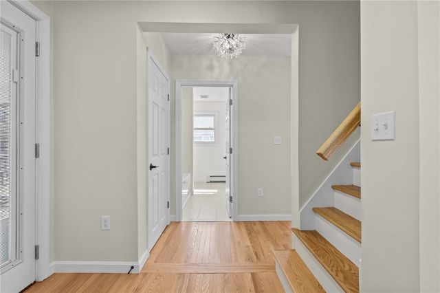 176 Horse Neck Road, Warwick, RI 02889