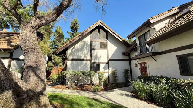 1734 W El Camino Real 7, Mountain View, CA 94040