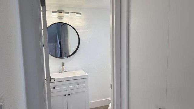 1734 W El Camino Real 7, Mountain View, CA 94040