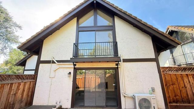 1734 W El Camino Real 7, Mountain View, CA 94040