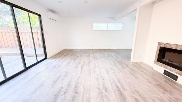 1734 W El Camino Real 7, Mountain View, CA 94040