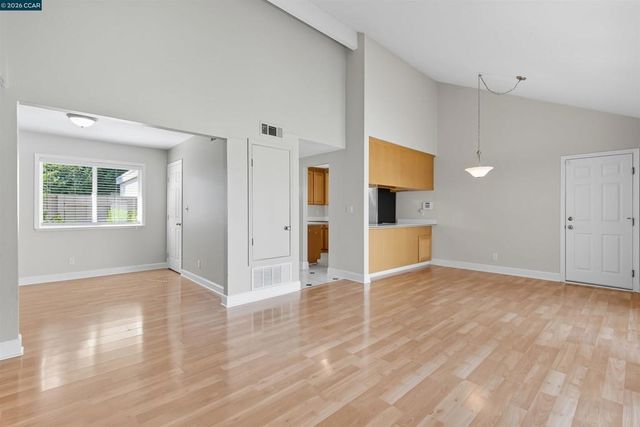 23 Mt Wilson Way, Clayton, CA 94517