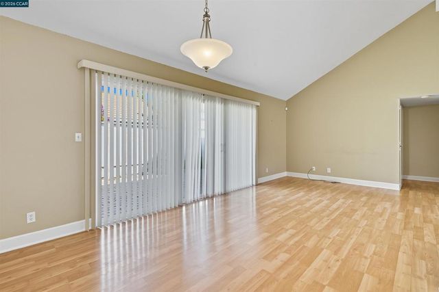 23 Mt Wilson Way, Clayton, CA 94517