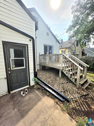 1428 E 5th St Street, Sioux Falls, SD 57103