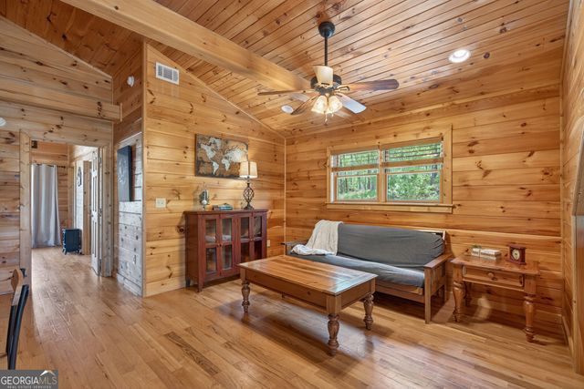 385 Shields Road, Mineral Bluff, GA 30559