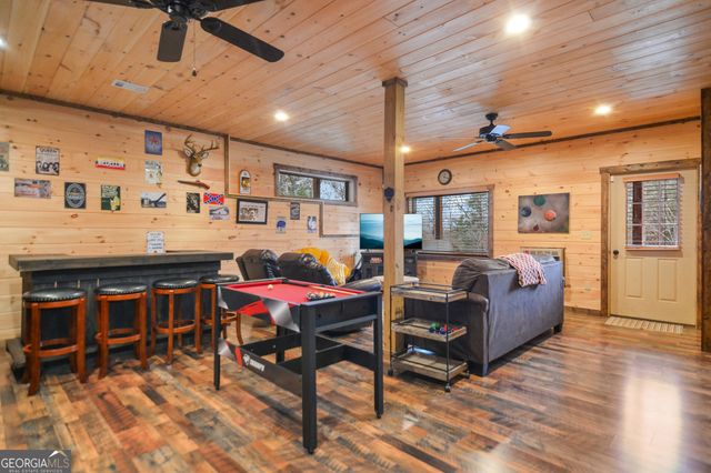 385 Shields Road, Mineral Bluff, GA 30559