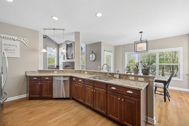 26404 W Red Apple Road, Plainfield, IL 60585