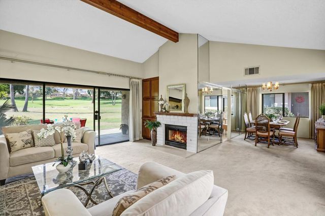 975 Pebble Beach, Upland, CA 91784